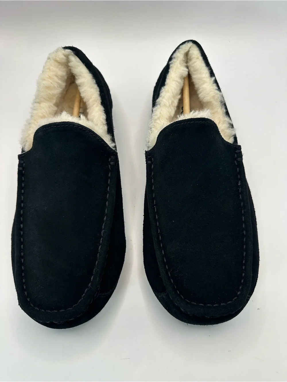 UGG classic slip